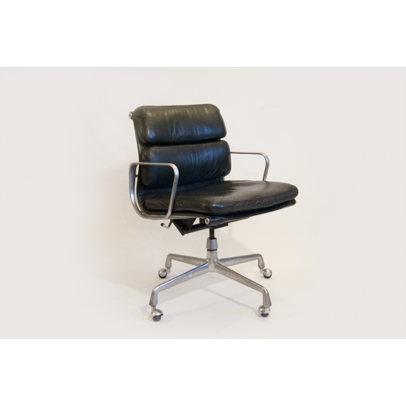 Fauteuil Eames Soft Pad EA217 - Cuir Noir